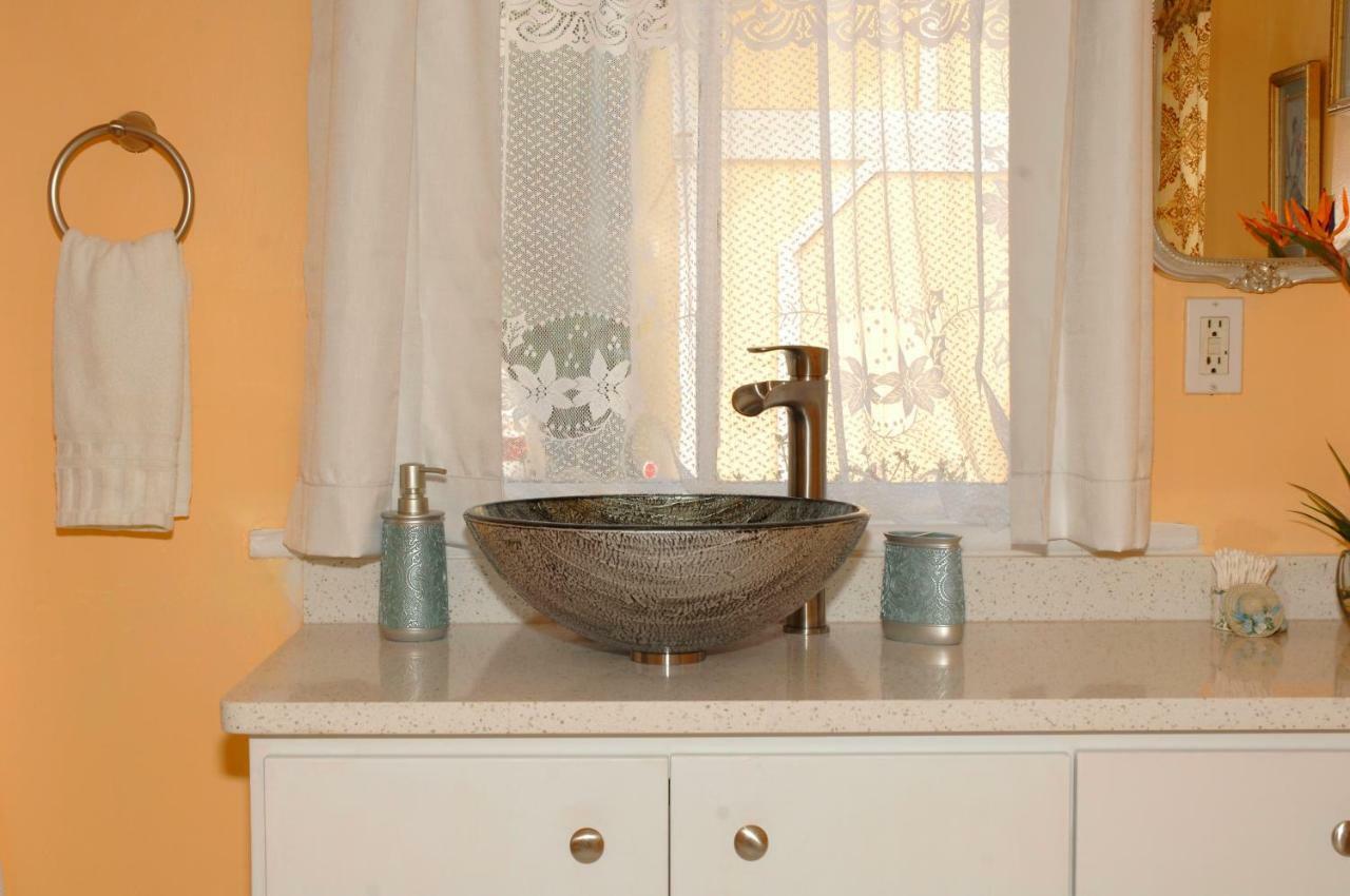 Adorable Historic Downtown Apartment Saint Augustine Eksteriør billede